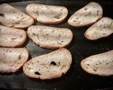 Foto del paso 2 de la receta: Tostas caseras de guacamole con anchoas