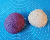 Foto del passaggio 2 della ricetta Pane alle rose con barbabietola e olio evo