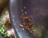 A picture of step 3 of Sindhi Pakoda.