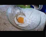 Foto langkah ke 2 dari resep Simple French Toast.