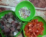 Foto langkah ke 4 dari resep 2. Toppa' Ikan Tuna/tongkol putih masak kuning (Mandar,Sulawesi).