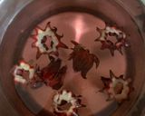 A picture of step 1 of Roselle tea.