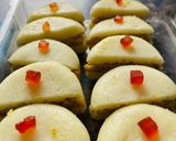 A picture of step 4 of Malai Chap/Malai Sandwich.
