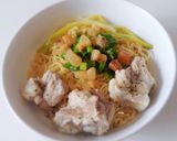 Hình bước làm 4 của món MÌ tươi nấu sườn non