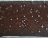 Foto langkah ke 4 dari resep Shiny Crust Brownies.