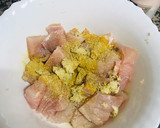 A picture of step 1 of Fish fillet curry.