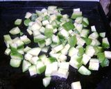 Foto del paso 2 de la receta: Revuelto de huevo con zapallitos a la chapa