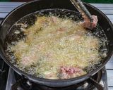 รูปขั้นตอนการทำที่ 13 ของ แหนม ซี่โครงหมูทอด อาหารไทยรสเปรี้ยว กลิ่นหอมรัญจวน