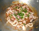 Foto langkah ke 4 dari resep Cumi Asam Pedas.