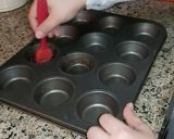 صورة لخطوة 10 من وصفة البانانا مافين 🧁😋