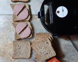 Une image de l'étape 1 de Sandwichs au saucisson.