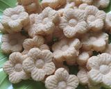 Foto langkah ke 4 dari resep Coconut Biscuits (Kue Kelapa).