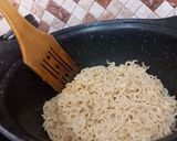 عکس مرحله 2 از دستور نودالیت با سس گوشت🍜
