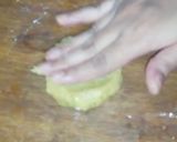 A picture of step 6 of Chicken stuffed sandwich without bread.