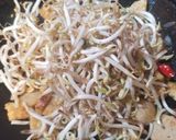 Foto langkah ke 3 dari resep Tumis Tauge Tempe Bakso.