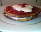 Foto del paso 15 de la receta: Hot cakes, plátano, granola, mermelada de fresas y crema vegetal
