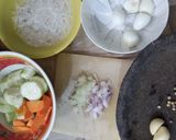 Foto langkah ke 1 dari resep Sayur bening oyong puyuh.