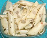 A picture of step 3 of Penne Aglio Olio.