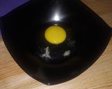 Foto langkah ke 1 dari resep Telur dadar isi.