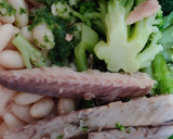 Foto del paso 1 de la receta: Ensalada tibia, brócoli, caballa, alubias
