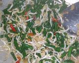 Foto langkah ke 3 dari resep Tumis touge kacang panjang.