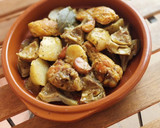 Foto del paso 6 de la receta: Pollo rustido con alcachofas y patatas