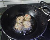 A picture of step 3 of Thai Chicken Meatballs.