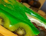 صورة لخطوة 4 من وصفة تشيز كيك الزبادي والكيوي 😋