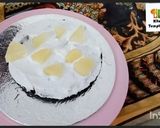 A picture of step 4 of Pineapple Cream Cake.