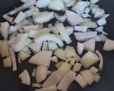 Tarhonyás,virslis lecsós egytálétel 🥘 recept fázis 1 fotója
