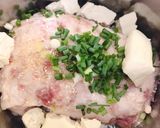 Hình bước làm 1 của món Chả thịt đậu cuộn lá lốt