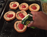 Foto del paso 2 de la receta: Mini pizzas express
