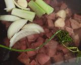 Foto langkah ke 2 dari resep Sop daging sapi.