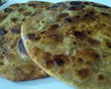 A picture of step 4 of Karara paratha.