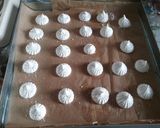 A picture of step 3 of Light Meringue Treats.