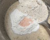 A picture of step 3 of Oats chila.