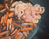 Foto langkah ke 4 dari resep Tumis Kembang Tahu dan Jamur.