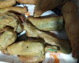 A picture of step 3 of Mirch pakora.