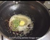 Gambar langkah 3 resipi Chicken tetrazzini.