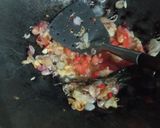 Foto langkah ke 3 dari resep Oseng kulit melinjo gembus.