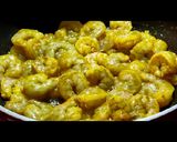 A picture of step 2 of Poi chingudi curry (Prawns cooked with basella and vegetables).