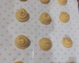 Foto del paso 6 de la receta: Croquembouche, rellenos con una crema pastelera de limón
