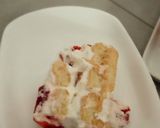 Foto del passaggio 5 della ricetta Tiramisu alle fragole🍓🍓
