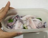 Foto langkah ke 1 dari resep Balado Cumi Cabe Ijo.