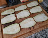 Foto del paso 3 de la receta: Rollitos de berenjena de puré de patata, gorgonzola y pesto