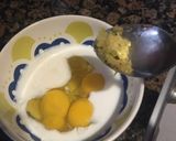 صورة لخطوة 2 من وصفة وصفه سهله وسريعه بالتوست والبيض اكنها بيتزا 🍕