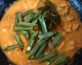 Foto langkah ke 7 dari resep Gai Phad Phet Kra-ti (khas Thailand).