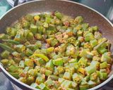 A picture of step 4 of Basen bhindi fry.