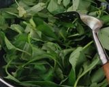 Foto langkah ke 2 dari resep Oseng kangkung.
