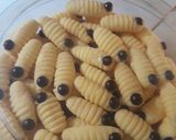 Foto langkah ke 6 dari resep Kue ulat sagu.